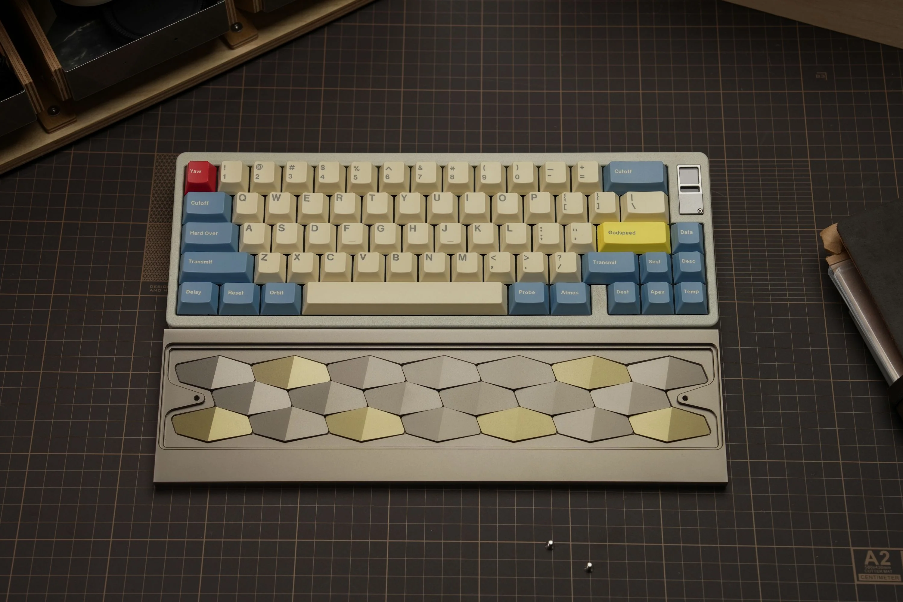 [In Stock] Dragon Scales Wrist Rest 65%-Silicone Connector Version - Image 12