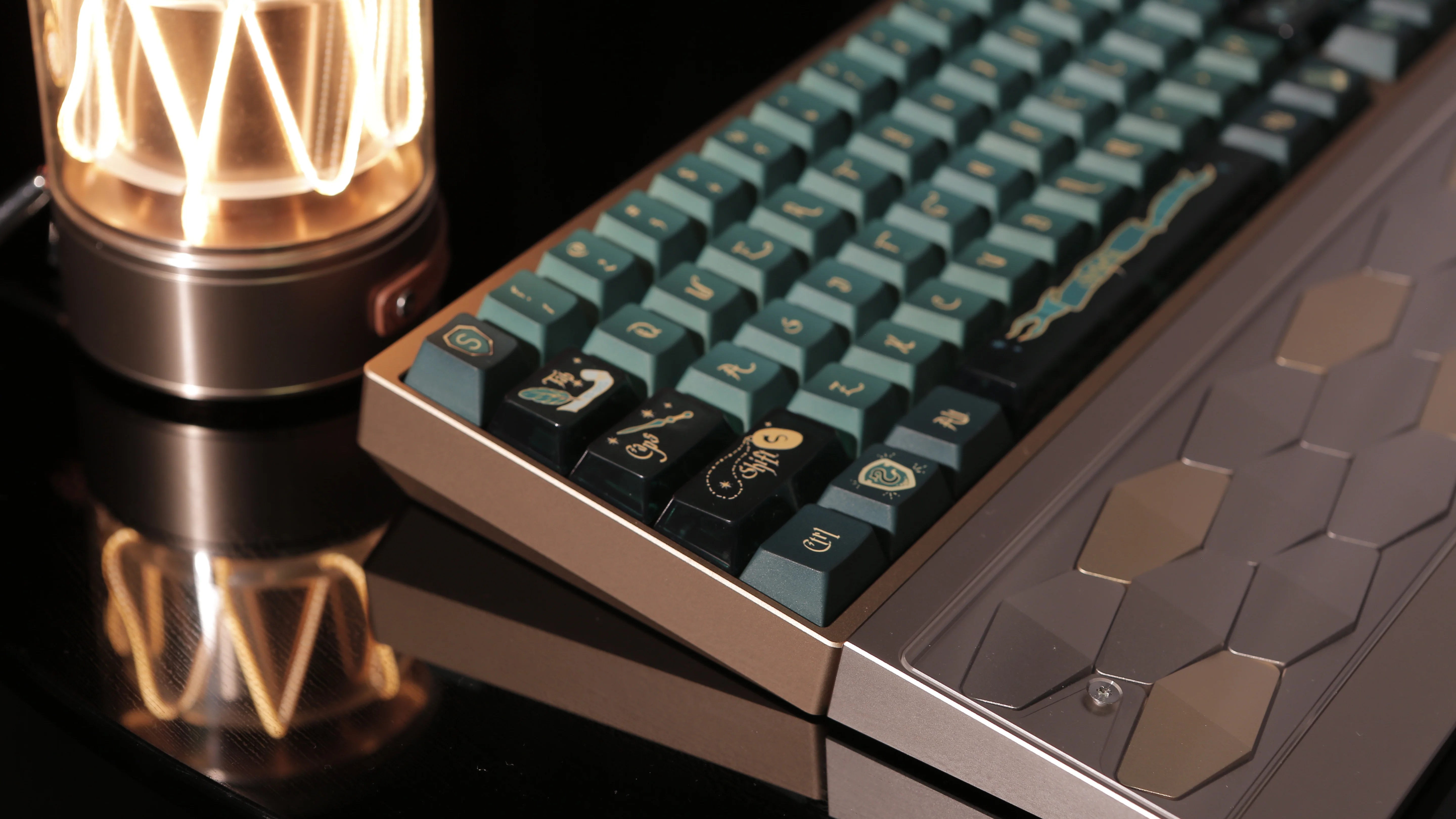 [In Stock] Dragon Scales Wrist Rest 65%-Silicone Connector Version - Image 8