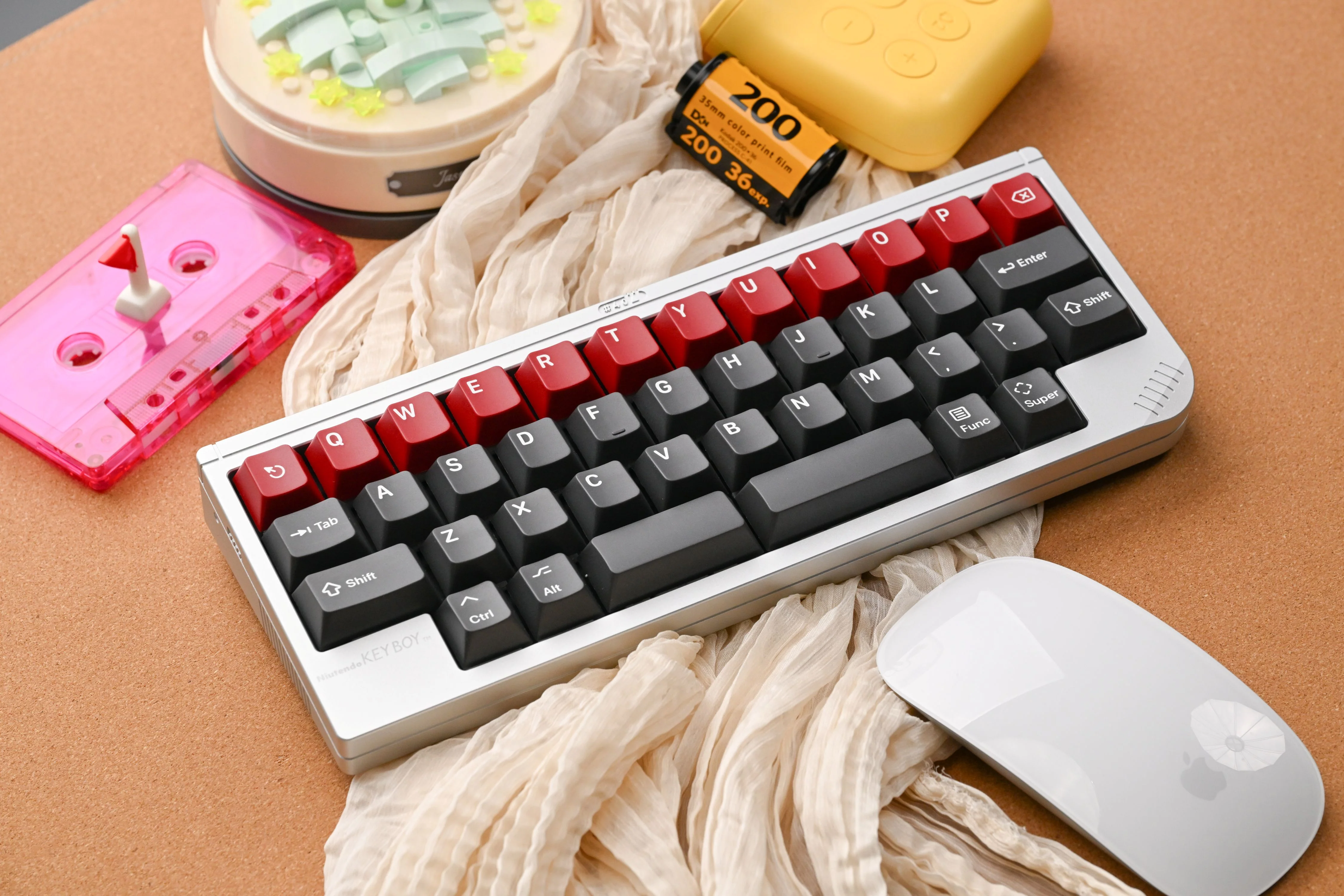 [In Stock] KAP Grey Alert PBT Double-Shot Keycap Set - Image 12