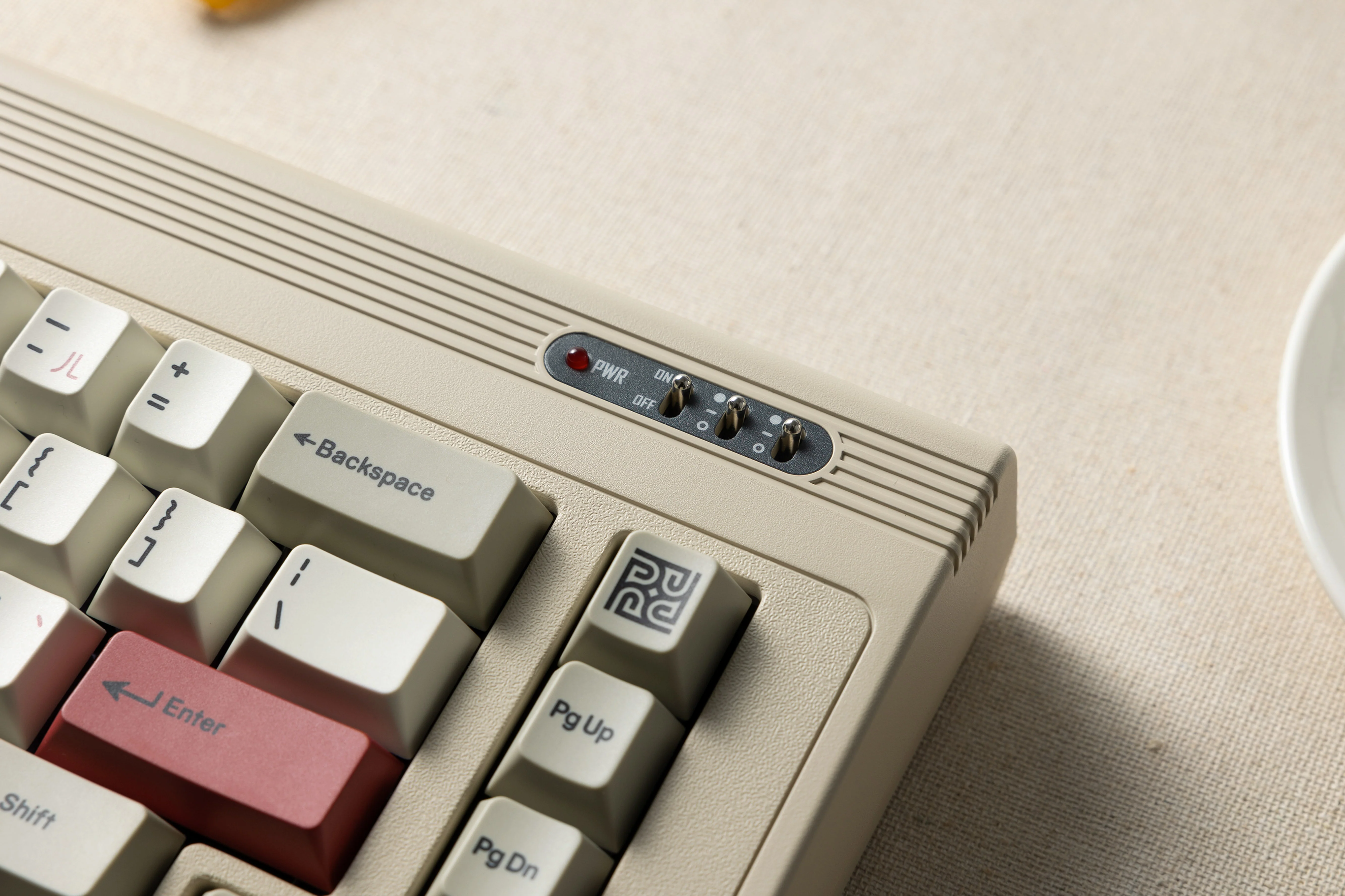 [In Stock] PK x BIOI Command 65 R2 Vintage Custom Mechanical Keyboard Kit - Image 18