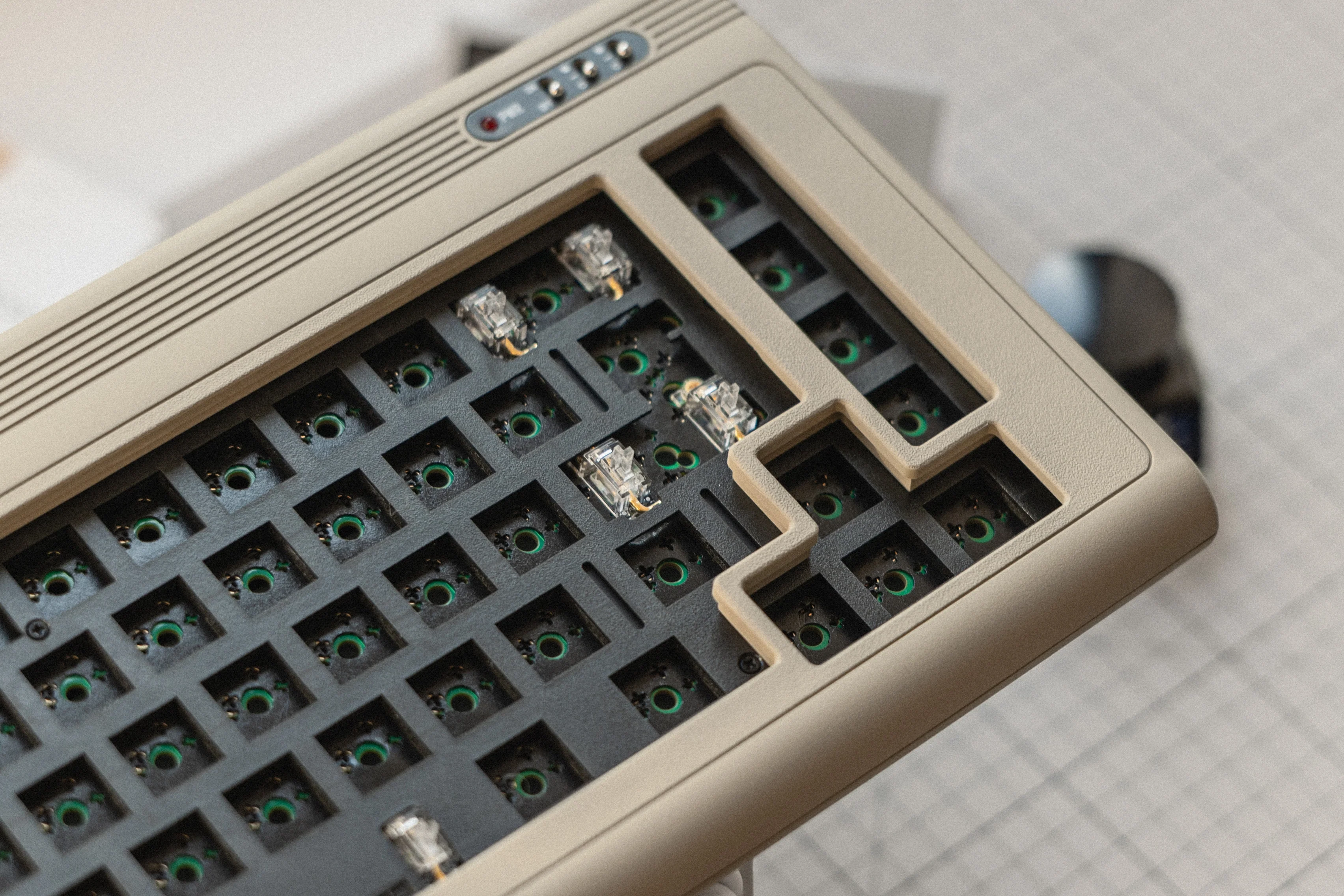 [In Stock] PK x BIOI Command 65 R2 Vintage Custom Mechanical Keyboard Kit - Image 6