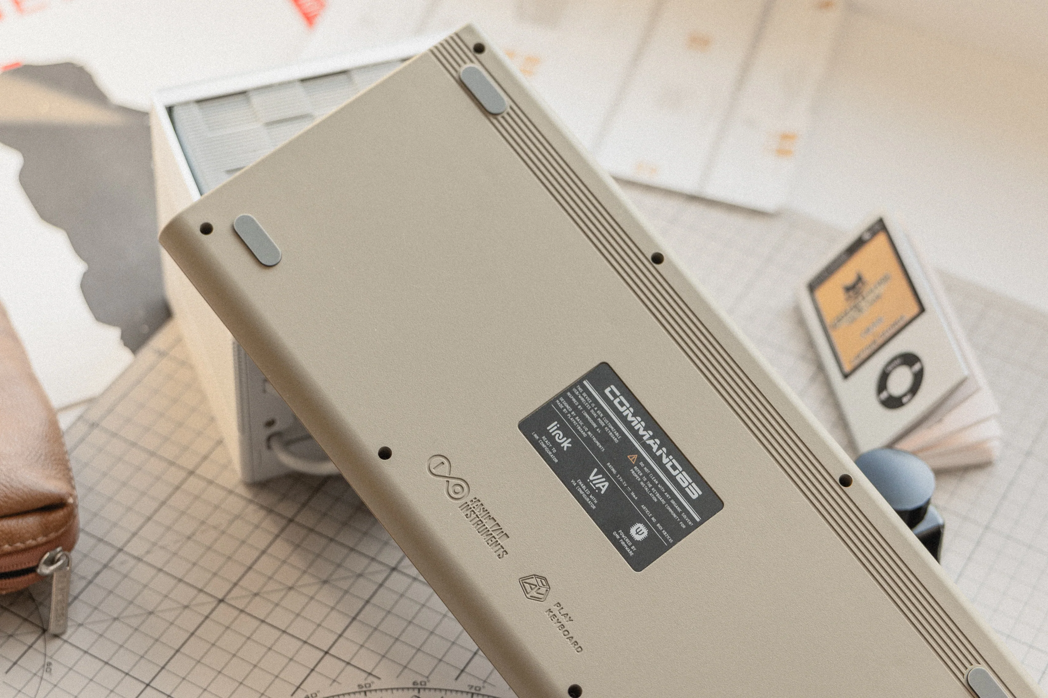 [In Stock] PK x BIOI Command 65 R2 Vintage Custom Mechanical Keyboard Kit - Image 8