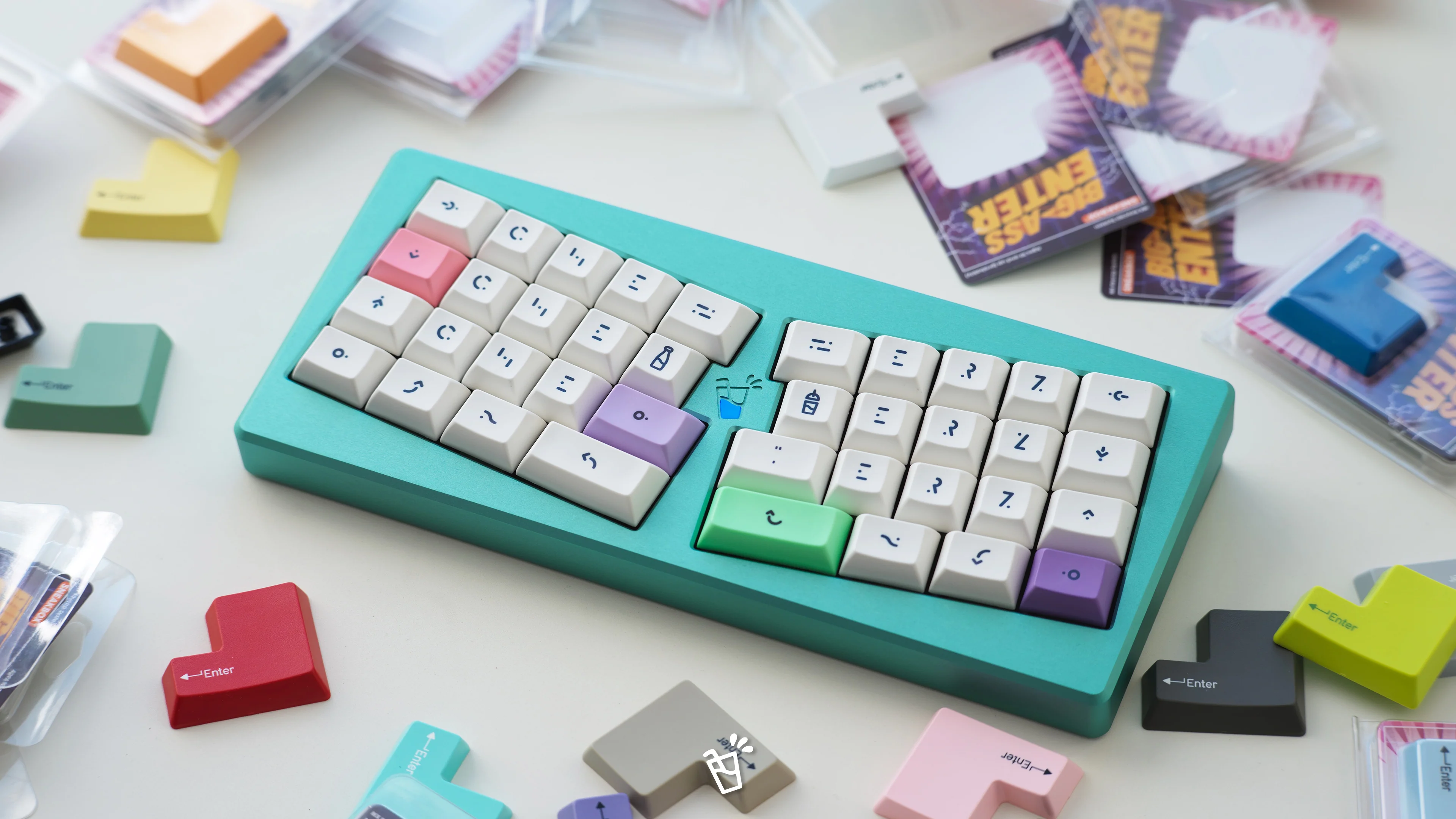 [Shipping, Inventory available soon] Cheerz 40% Keyboard Kit by ptdc