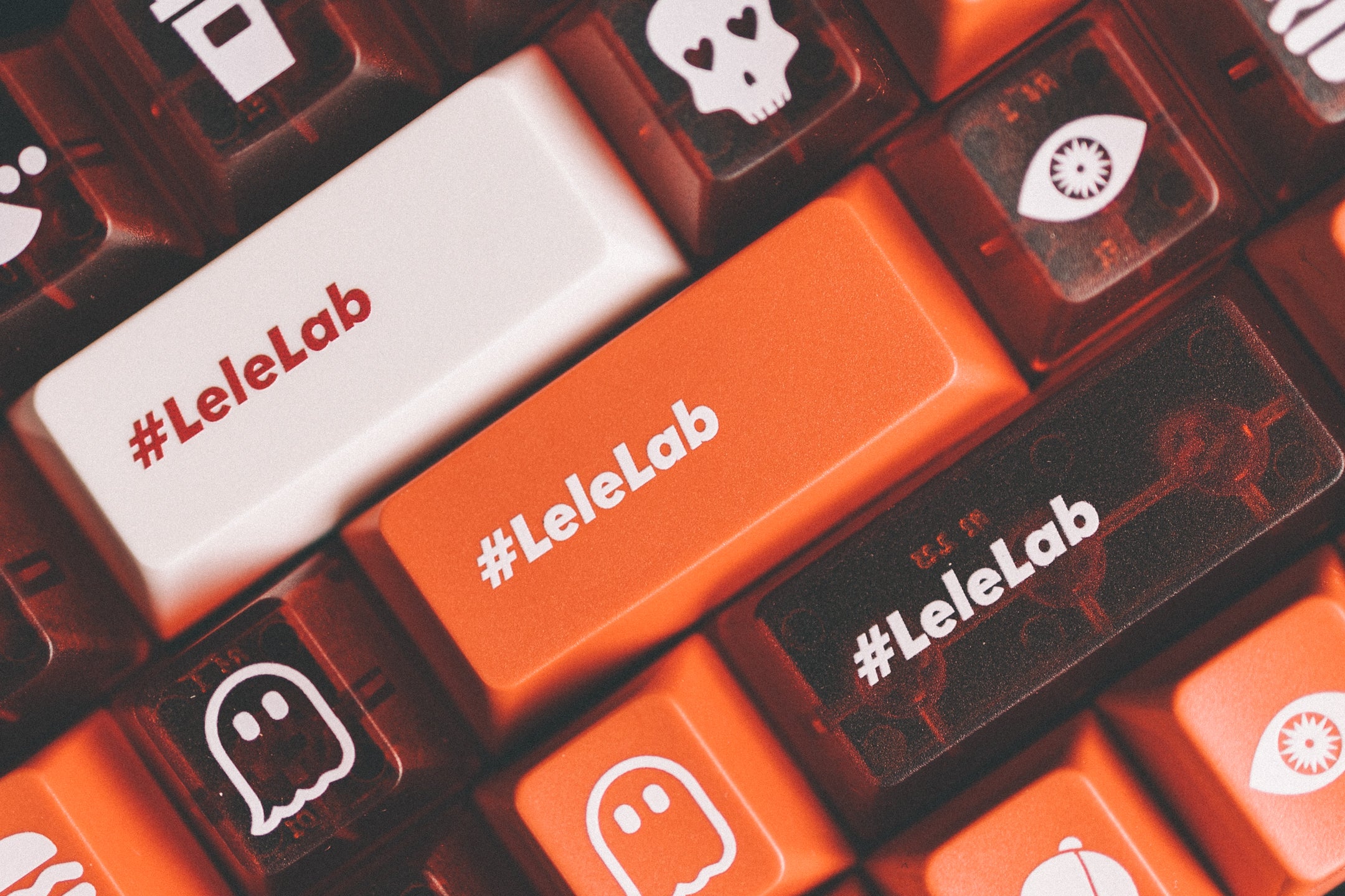 [In Stock] LeleLab Supsup Venetian Red Keycap Set - Image 3