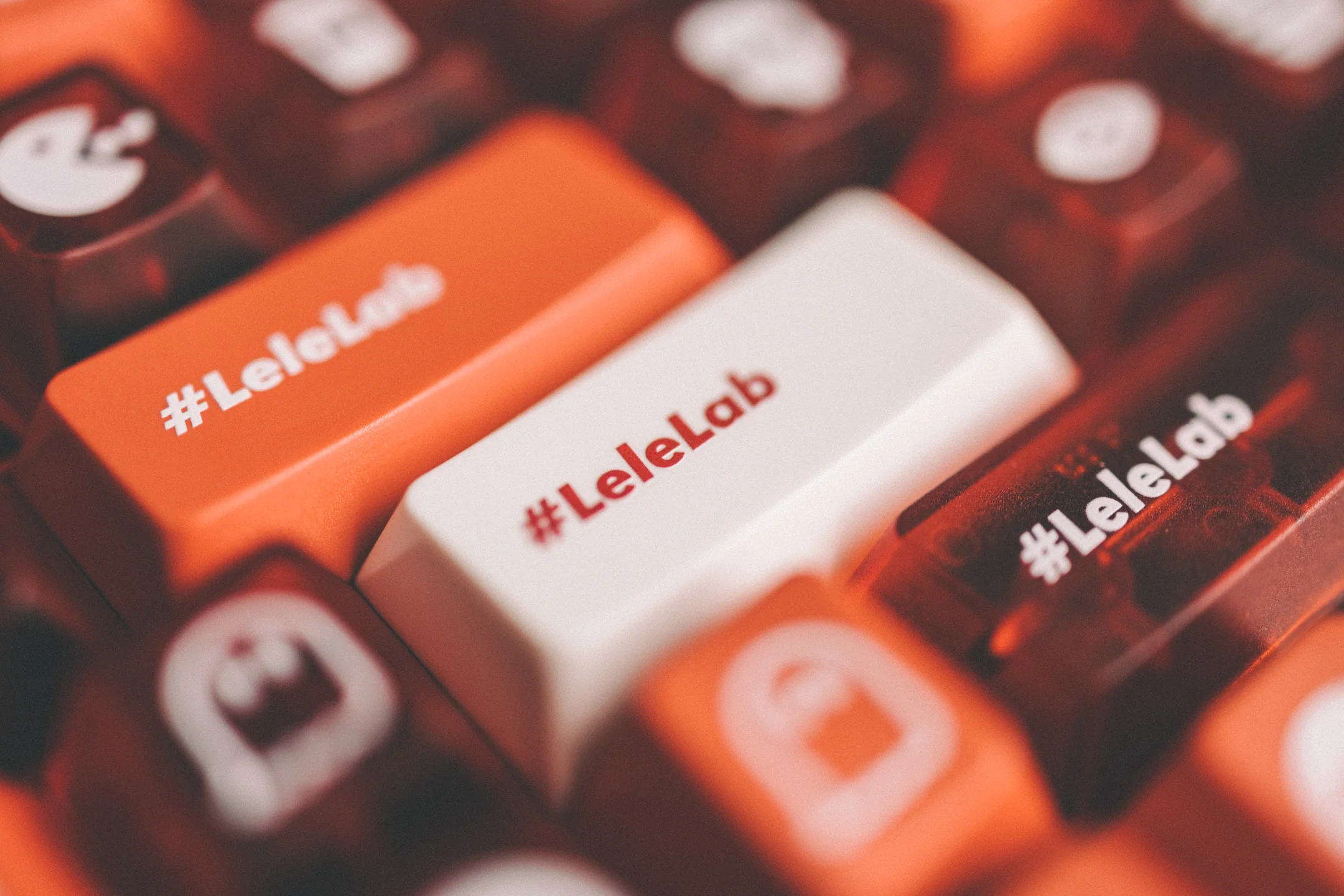 [In Stock] LeleLab Supsup Venetian Red Keycap Set - Image 4